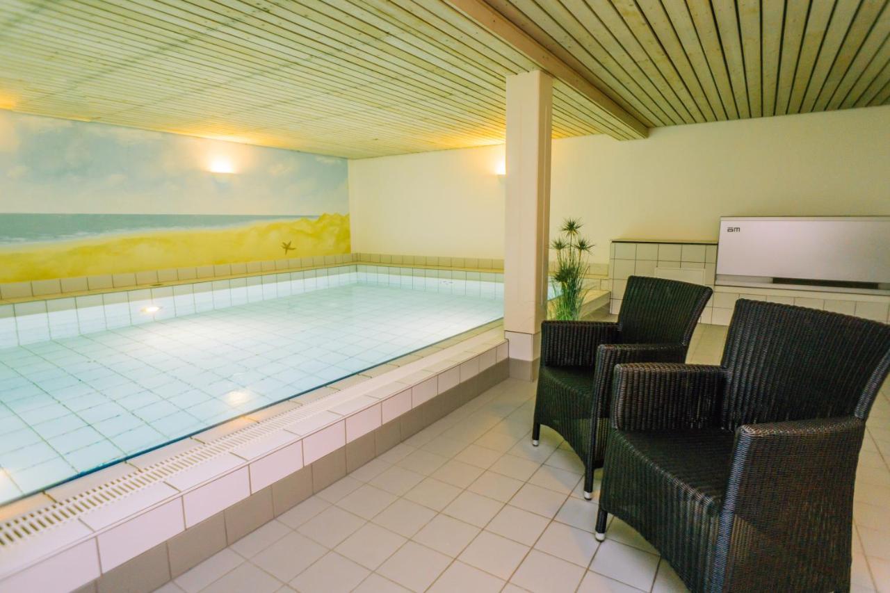 Gemuetliche Wohnung Unter Reet Mit Pool Und Sauna In Keitum Extérieur photo