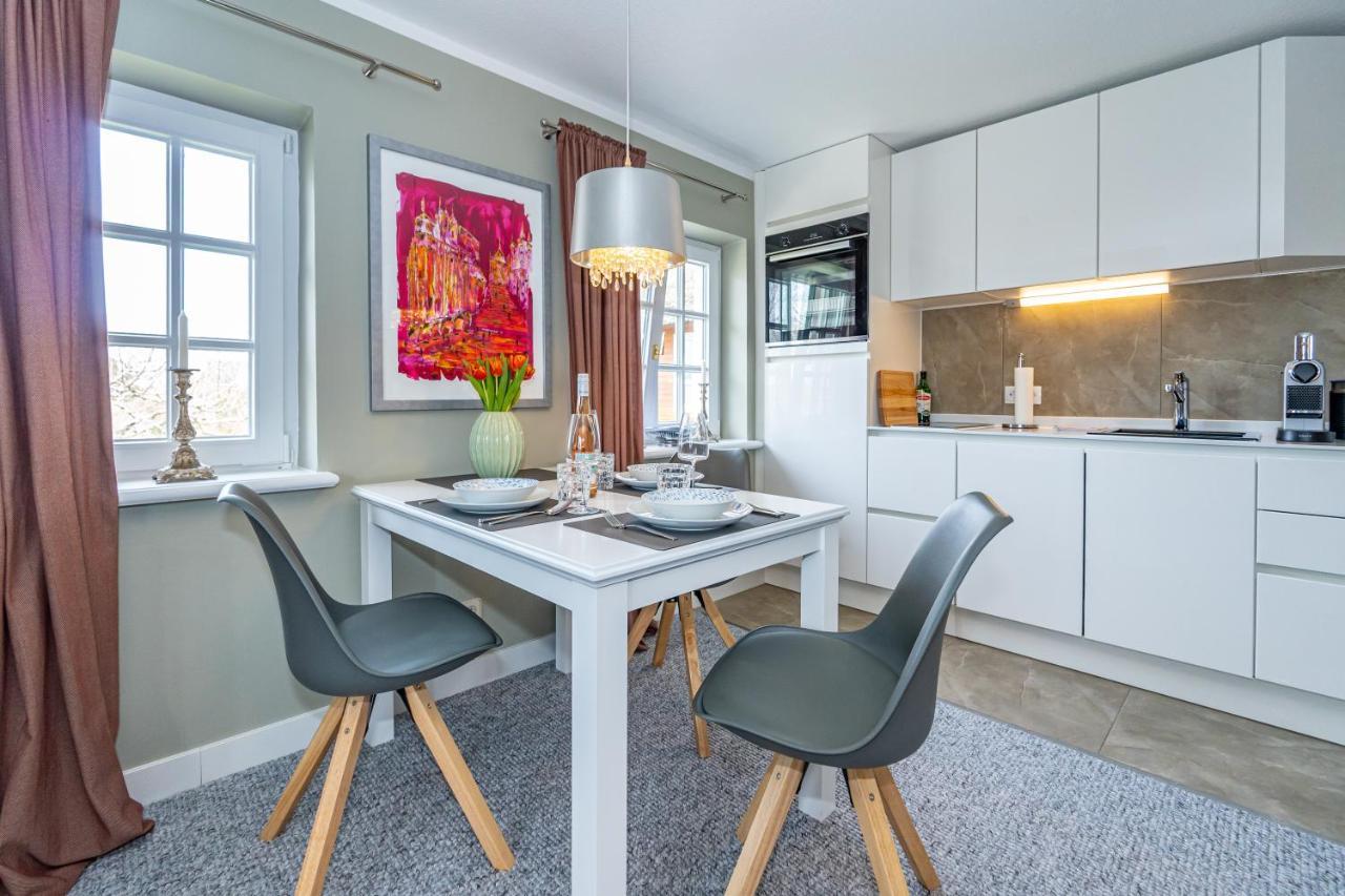 Gemuetliche Wohnung Unter Reet Mit Pool Und Sauna In Keitum Extérieur photo