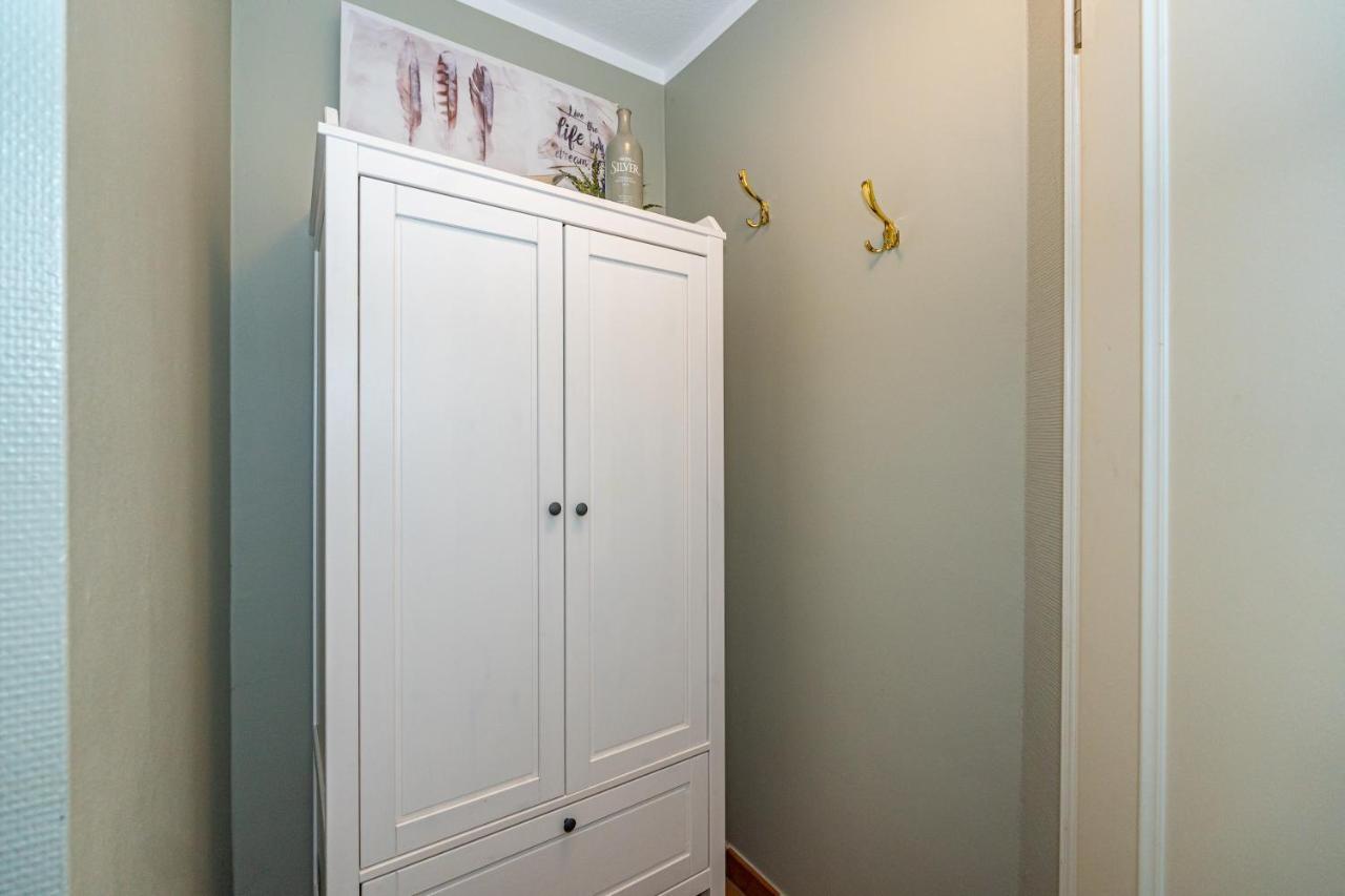 Gemuetliche Wohnung Unter Reet Mit Pool Und Sauna In Keitum Extérieur photo