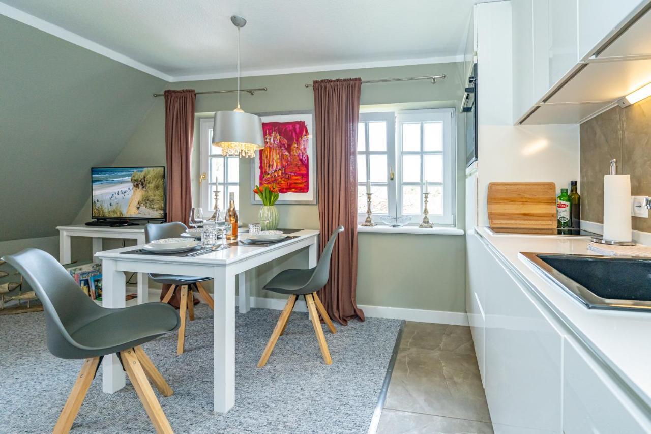 Gemuetliche Wohnung Unter Reet Mit Pool Und Sauna In Keitum Extérieur photo